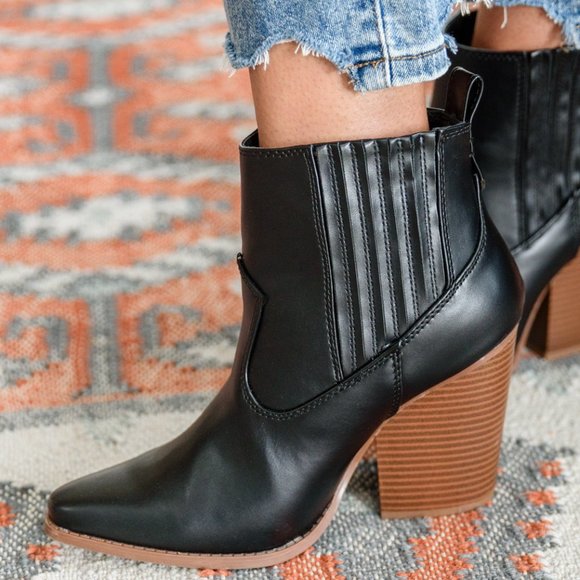 Easy As That Ankle Boots In Black - Picture 4 of 4